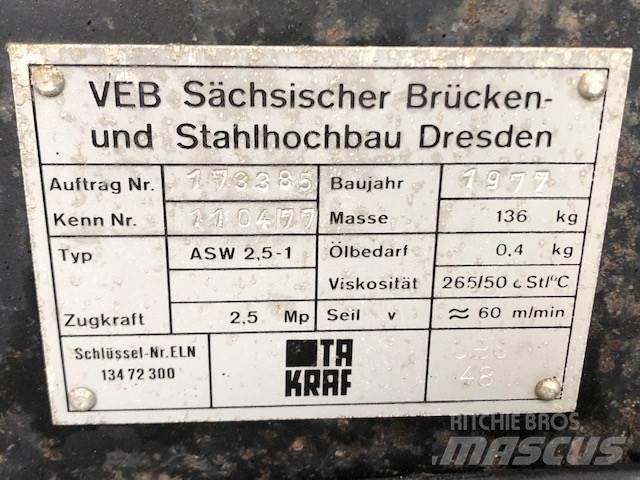VEB spil - 2,5 T - 2 stk. Fahrstühle, Seilwinden und Bauaufzüge