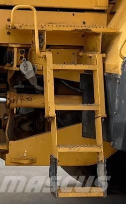 Volvo L220E trappe Andere Zubehörteile