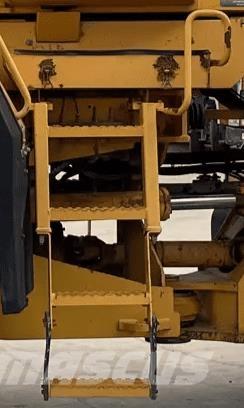 Volvo L220E trappe Andere Zubehörteile