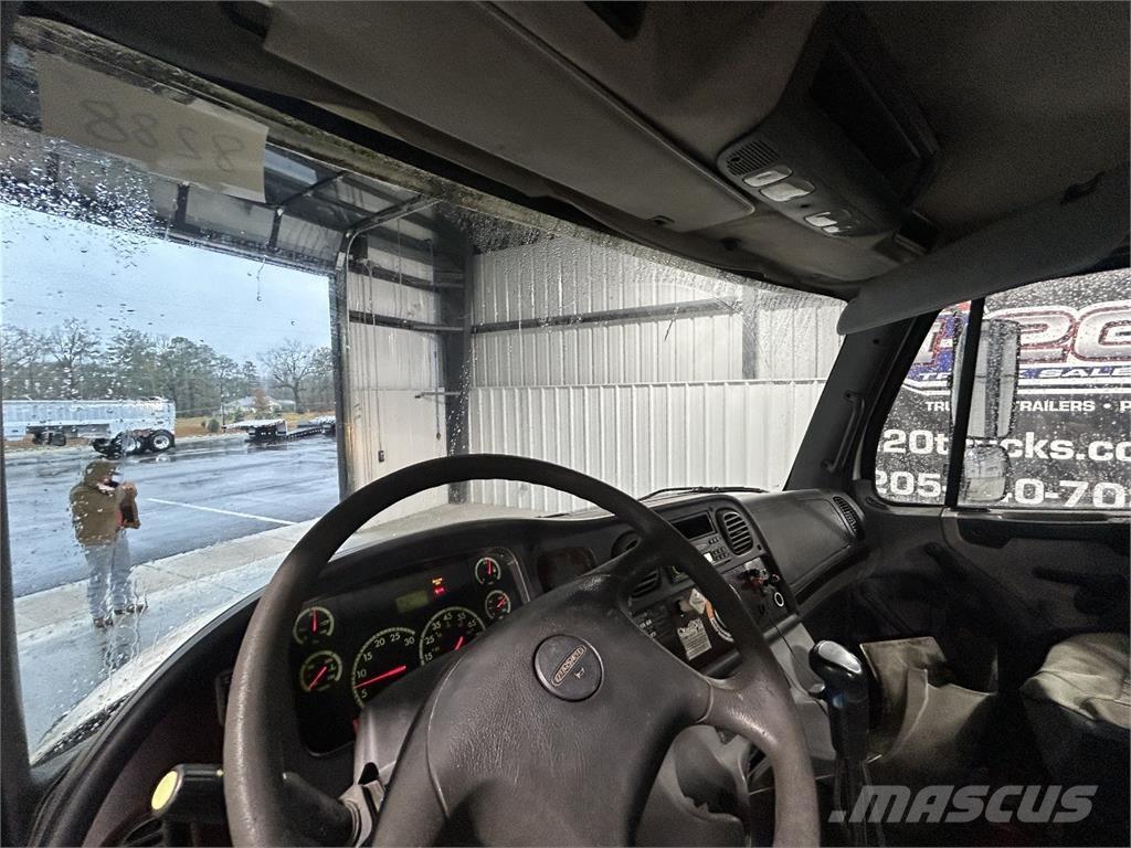 Freightliner M2 Containerwagen