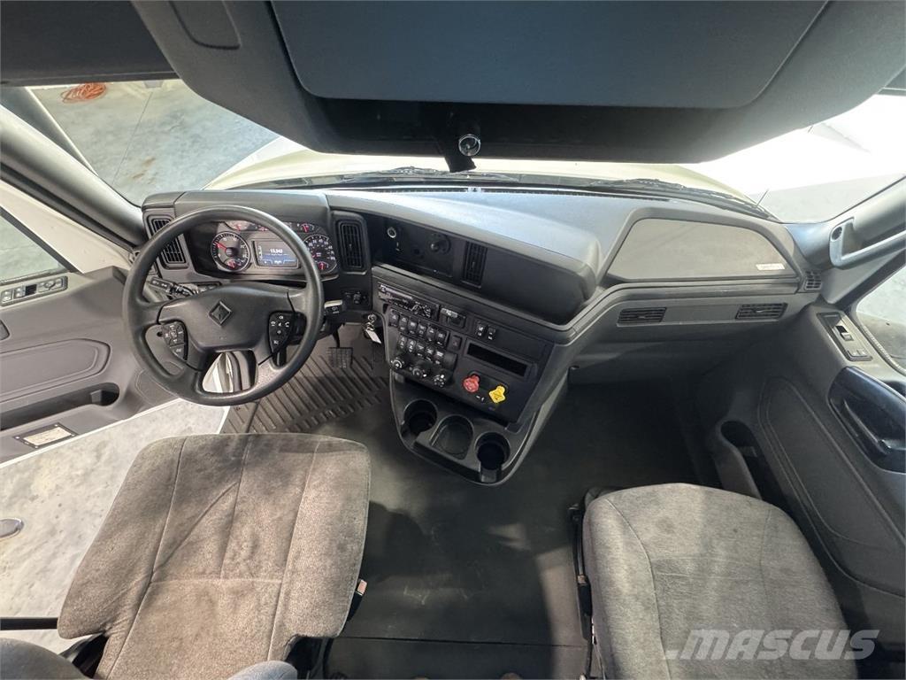 International LT625 Sattelzugmaschinen