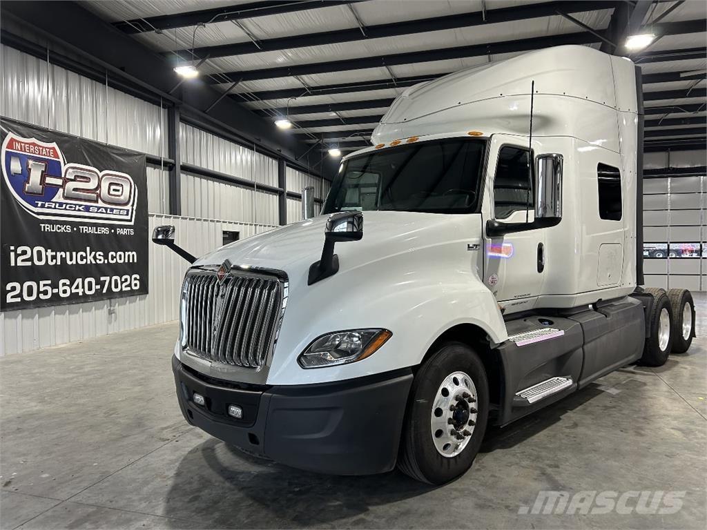 International LT625 Sattelzugmaschinen