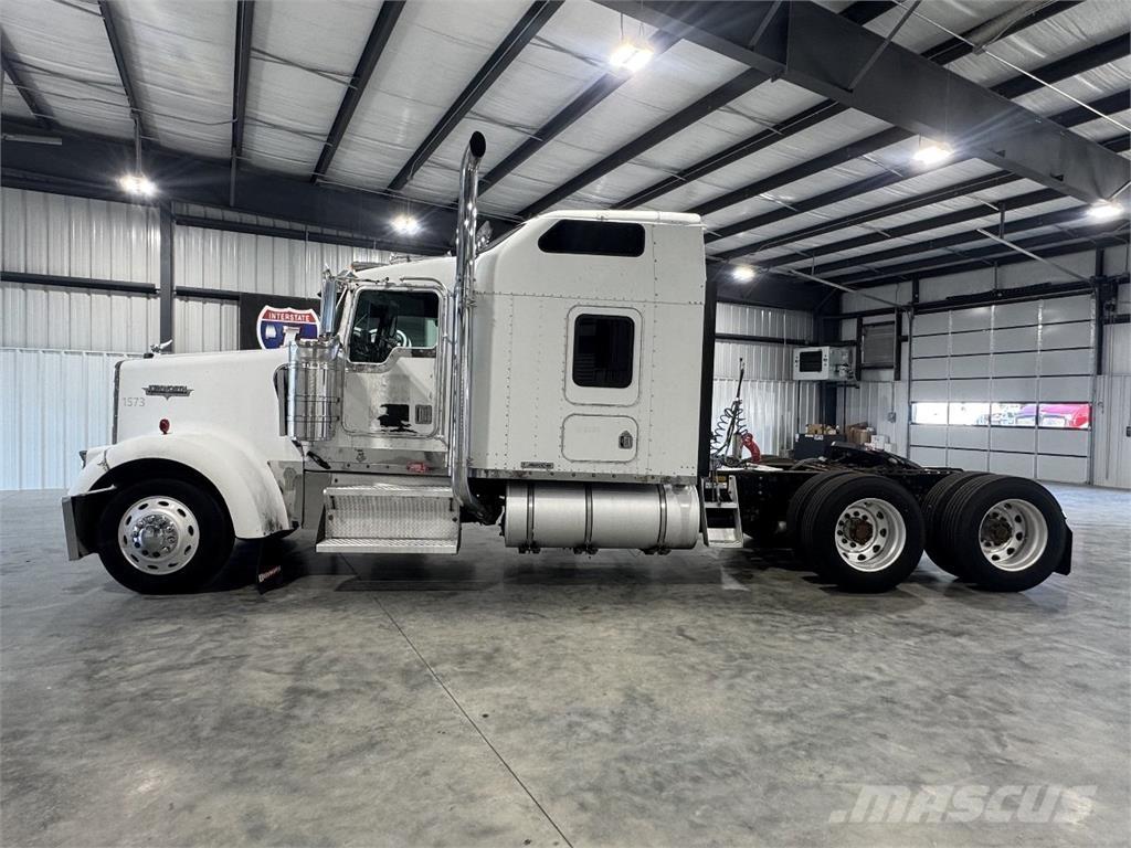 Kenworth W900 Sattelzugmaschinen
