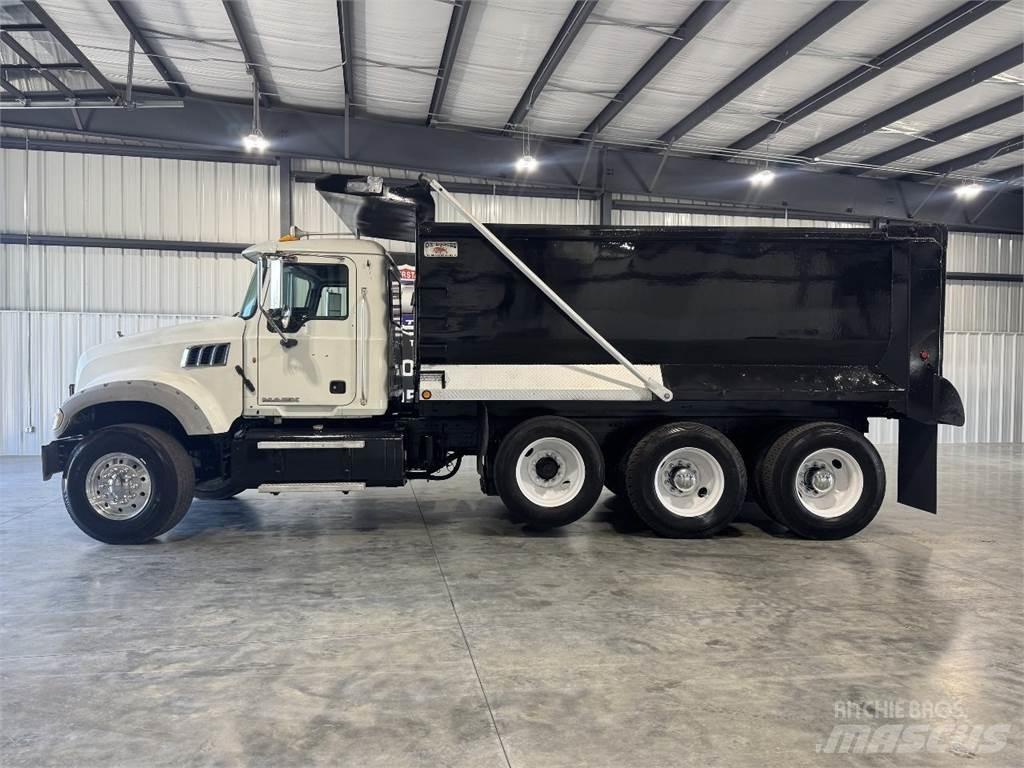 Mack GU713 Kipper