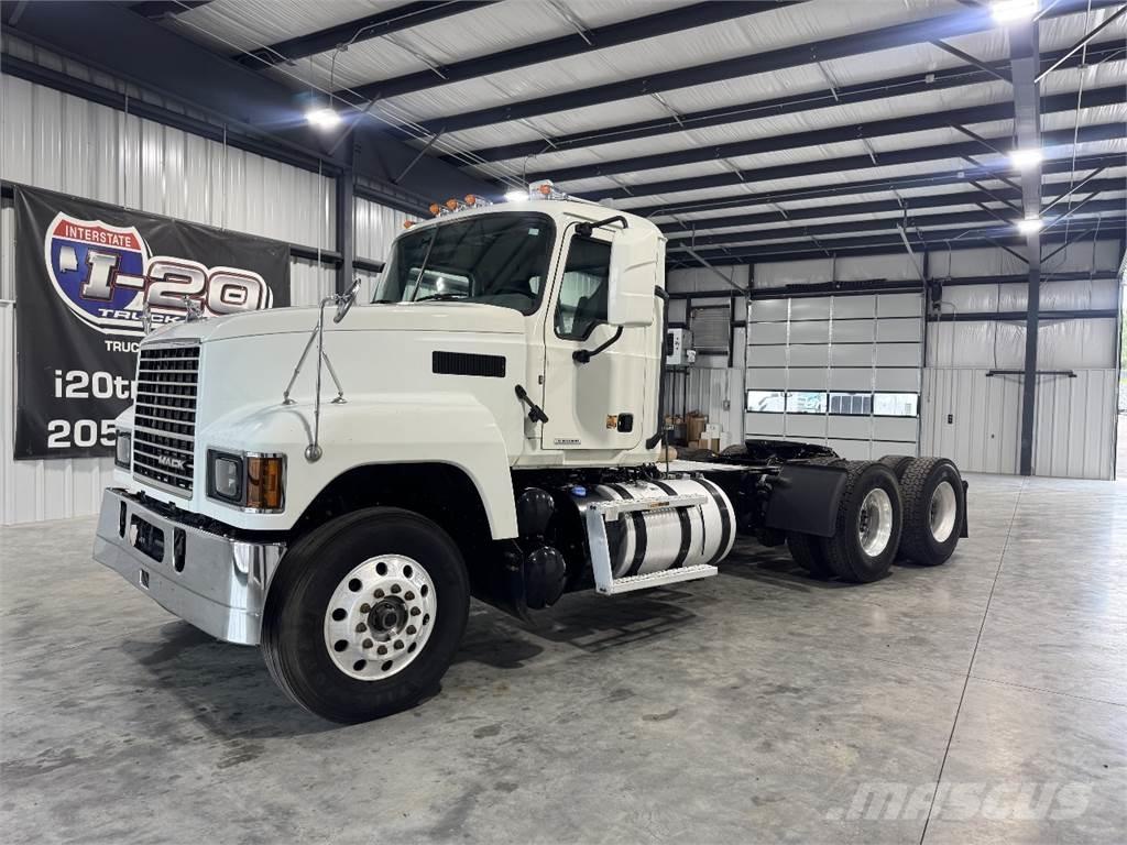 Mack Pinnacle Tractor Units