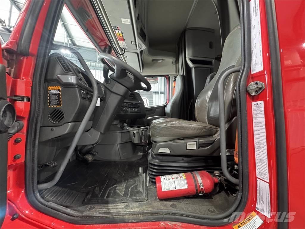 Volvo VNL64T740 Sattelzugmaschinen