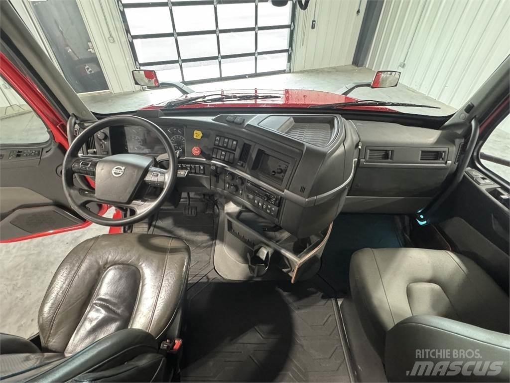 Volvo VNL64T740 Sattelzugmaschinen