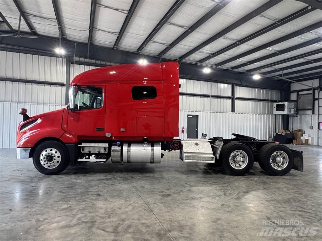 Volvo VNL740 Sattelzugmaschinen