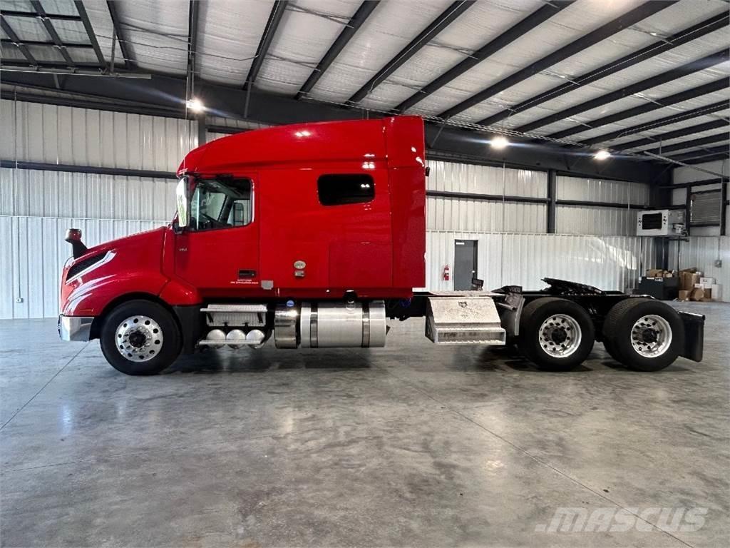 Volvo VNL740 Sattelzugmaschinen