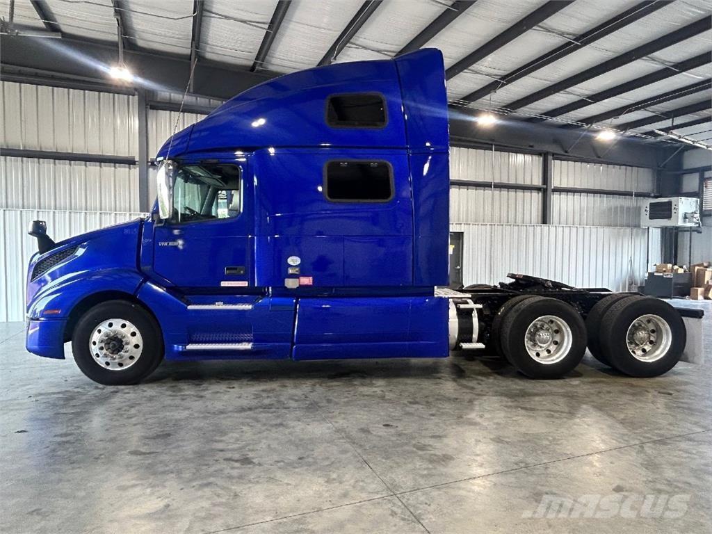 Volvo VNL860 Sattelzugmaschinen