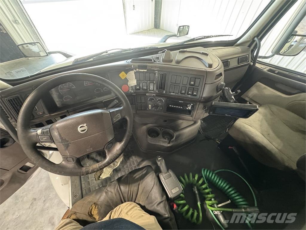 Volvo VNM Sattelzugmaschinen