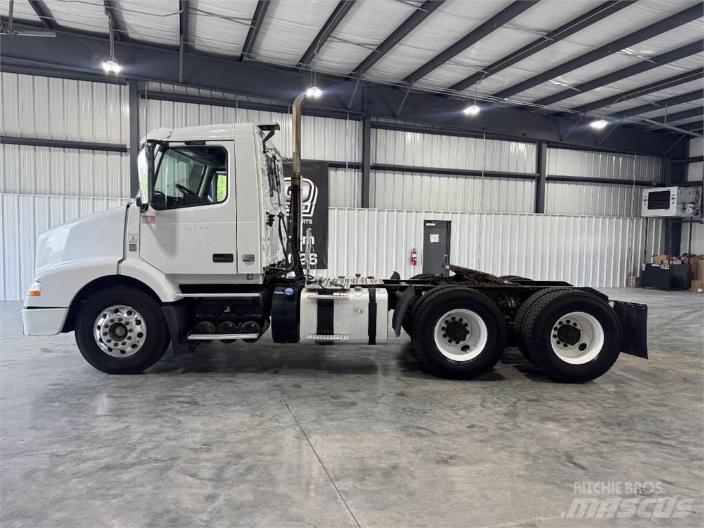 Volvo VNM Sattelzugmaschinen