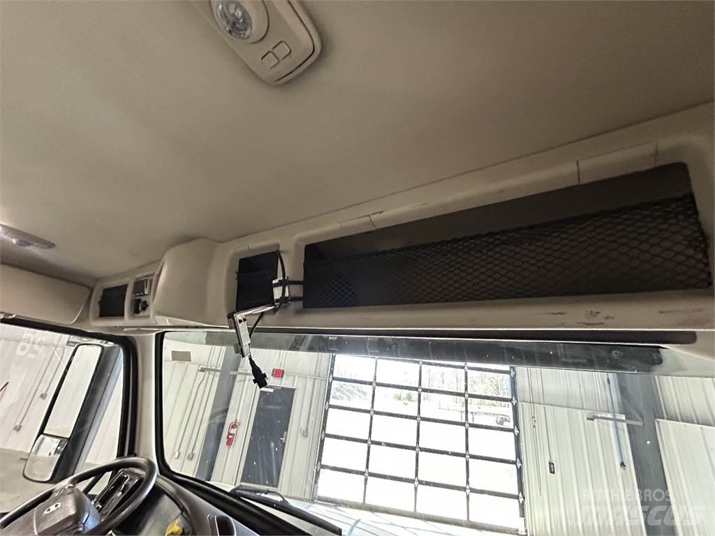 Volvo VNM64T200 Sattelzugmaschinen