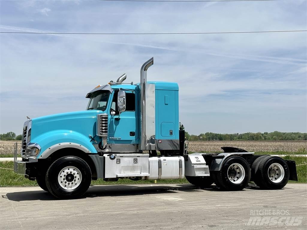 Mack Titan TD713 Sattelzugmaschinen