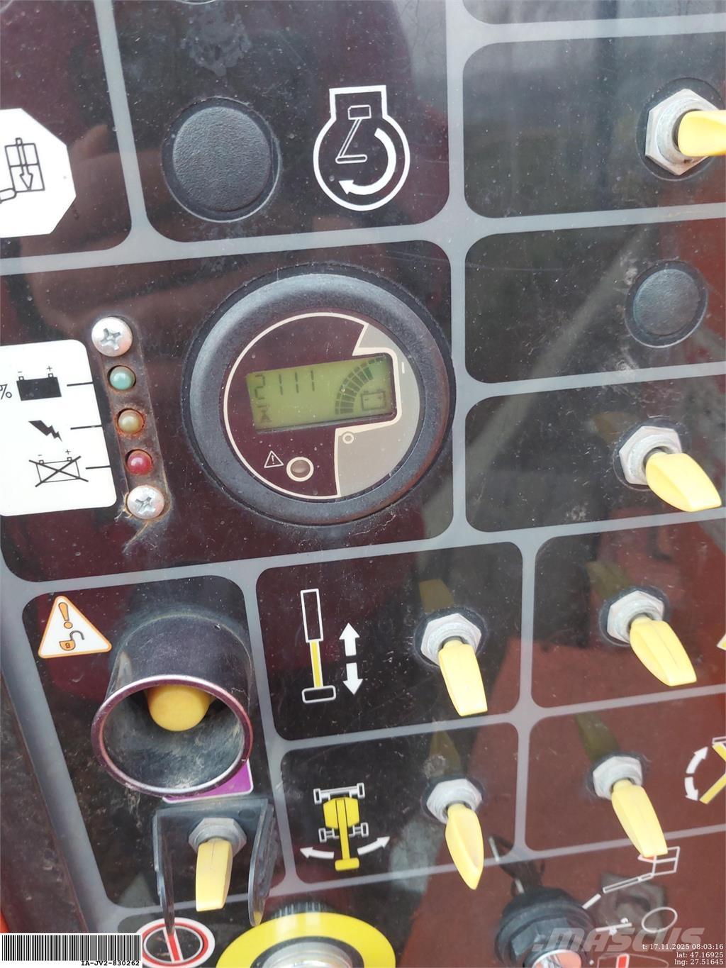 JLG E450AJ Gelenkteleskoparbeitsbühnen