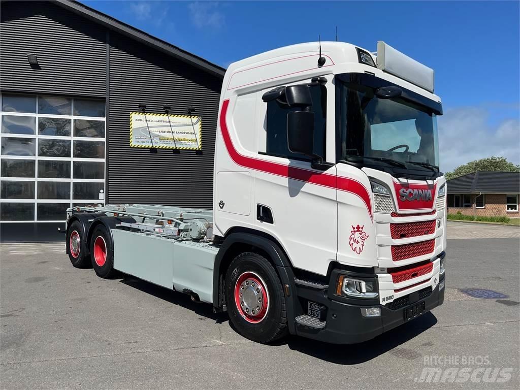 Scania R520 hejs Absetzkipper