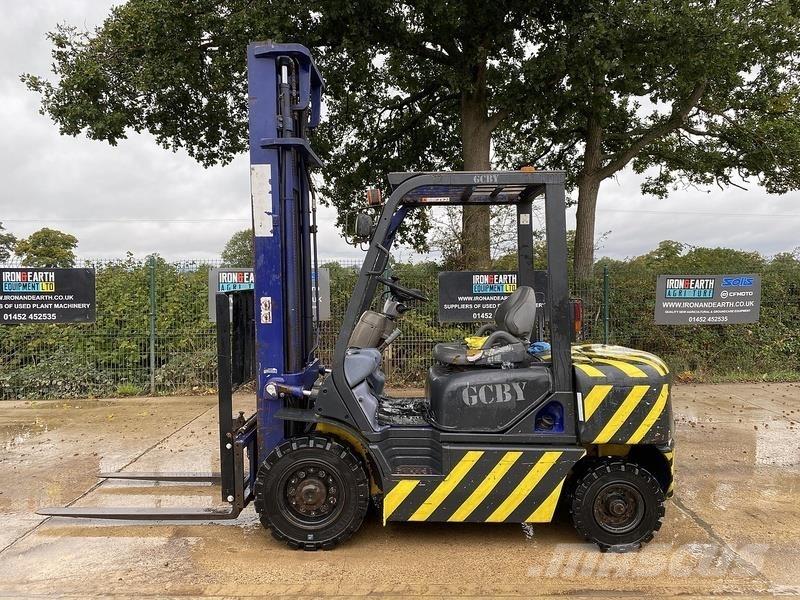 Komatsu FD25T-12 Andere Gabelstapler