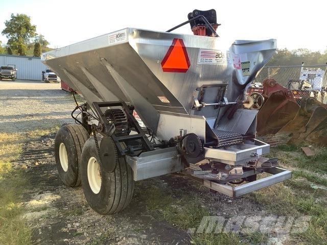 Adams HLS-6-4W Mineraldüngerstreuer