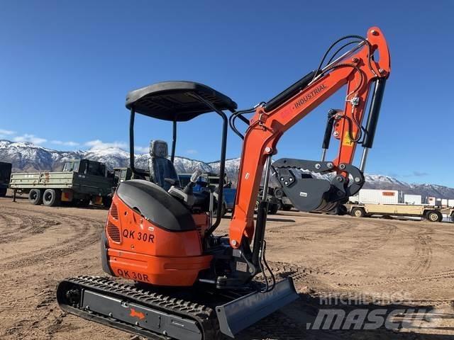 AGT QK30R Raupenbagger
