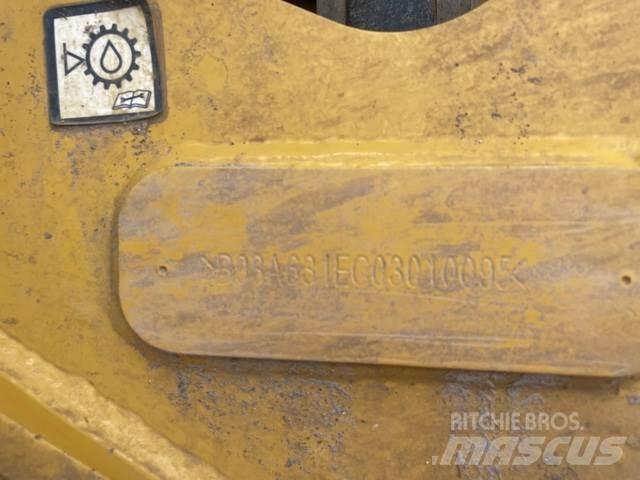 Bell B30E Dumper - Knickgelenk
