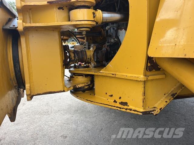 Bell B45E Dumper - Knickgelenk