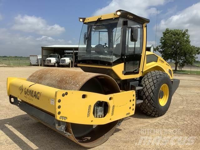 Bomag BW211D-5 Walzenzüge