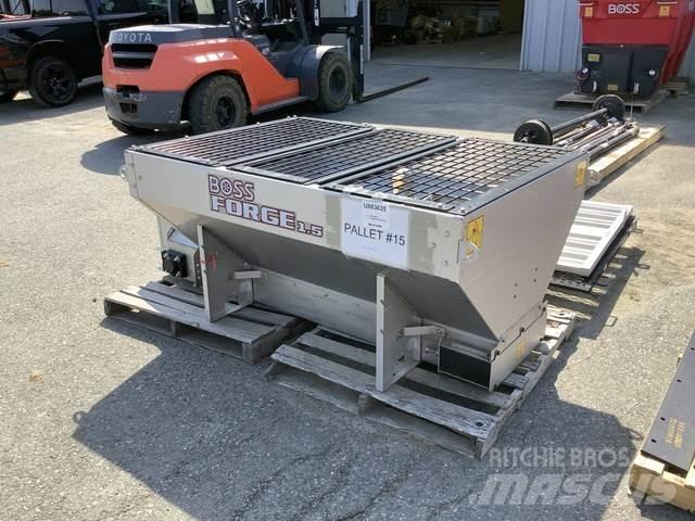 Boss Forge 1.5 Sand- und Salzstreuer
