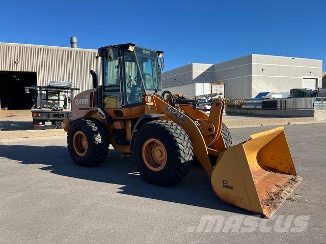 CASE 521E Radlader