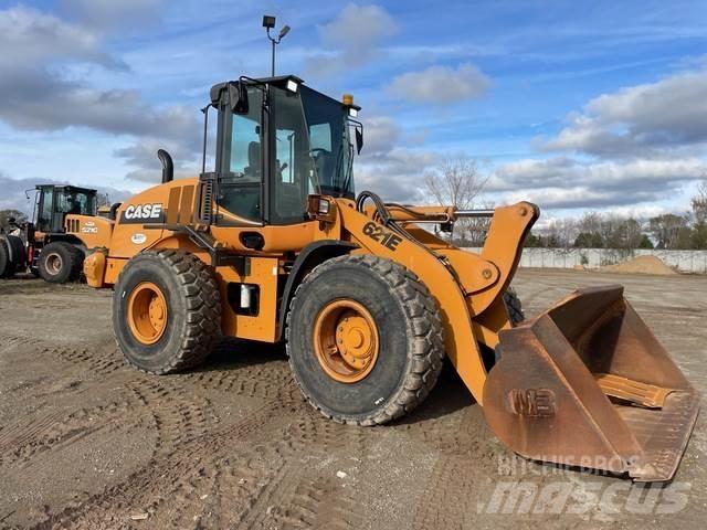 CASE 621E Radlader