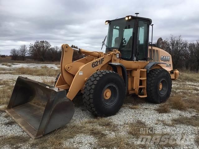 CASE 621F Radlader