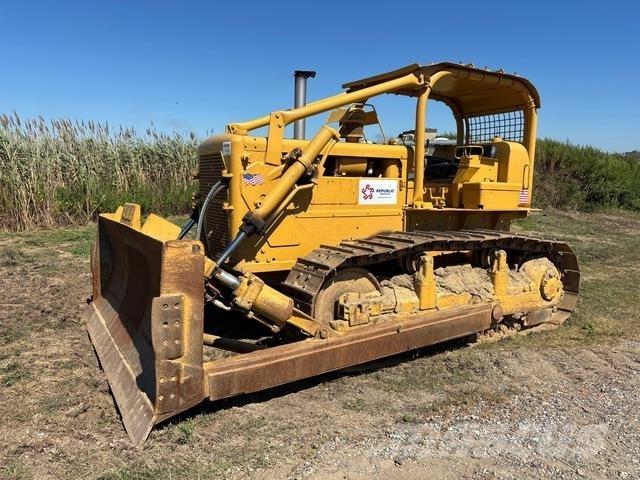 CAT  Bulldozer