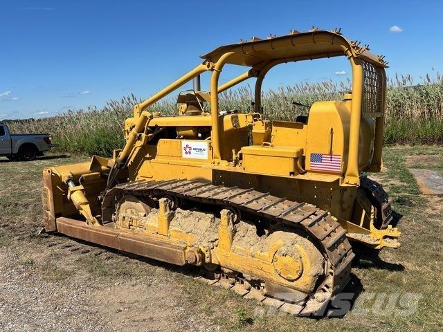 CAT  Bulldozer