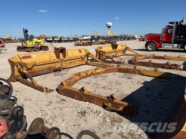 CAT  Planierschilder/Scharen