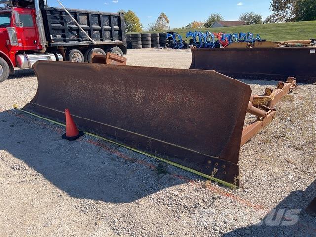 CAT  Planierschilder/Scharen