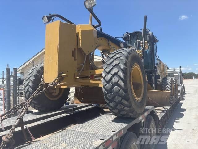 CAT 140 Grader