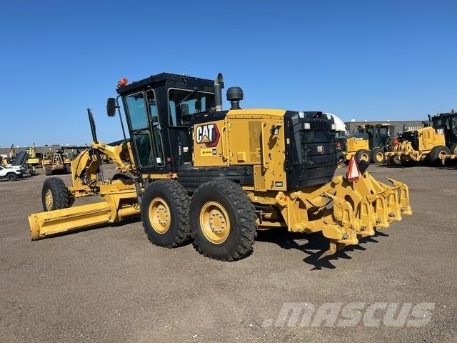 CAT 140 Grader