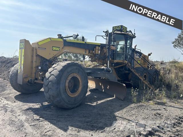 CAT 16M Grader