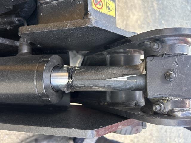 CAT 216B3 Kompaktlader