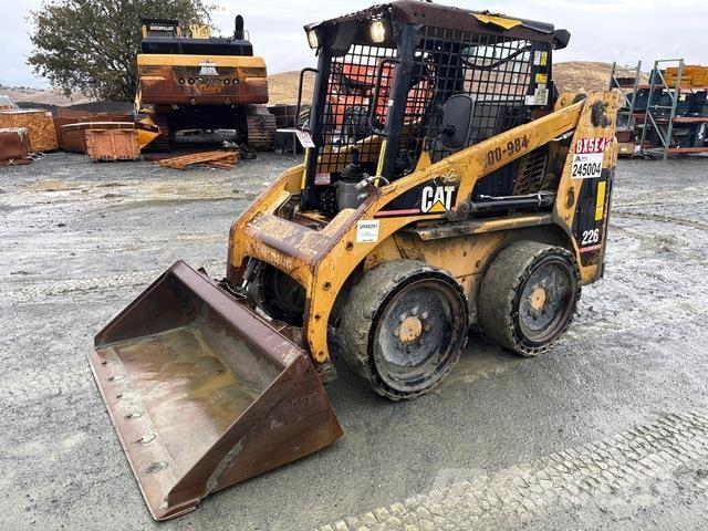CAT 226 Kompaktlader