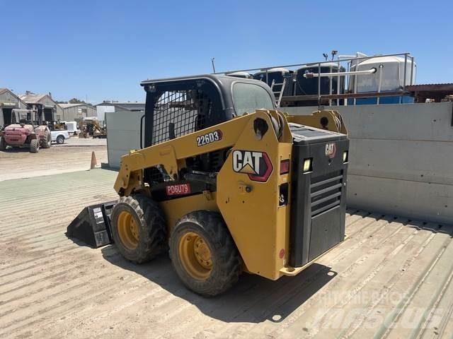CAT 226D3 Kompaktlader