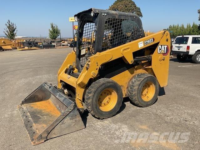 CAT 226D3 Kompaktlader