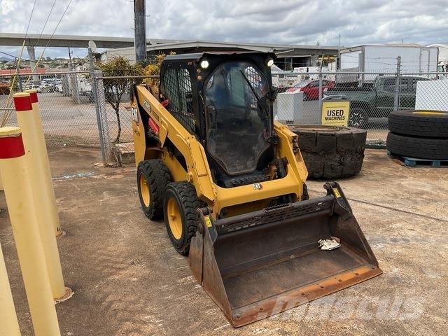 CAT 226D3 Kompaktlader