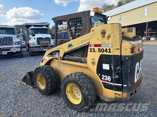 CAT 236 Kompaktlader