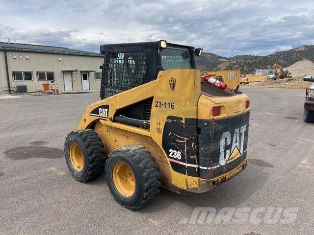 CAT 236 Kompaktlader