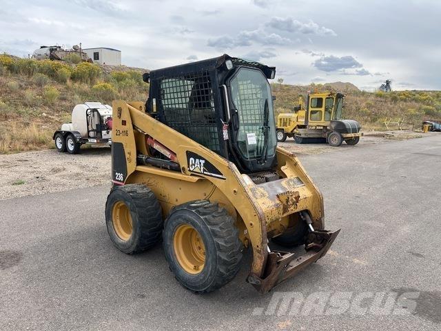 CAT 236 Kompaktlader