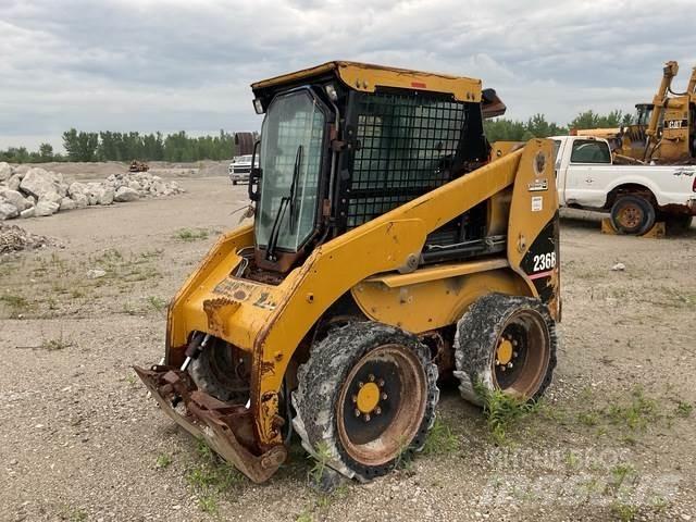 CAT 236B Kompaktlader