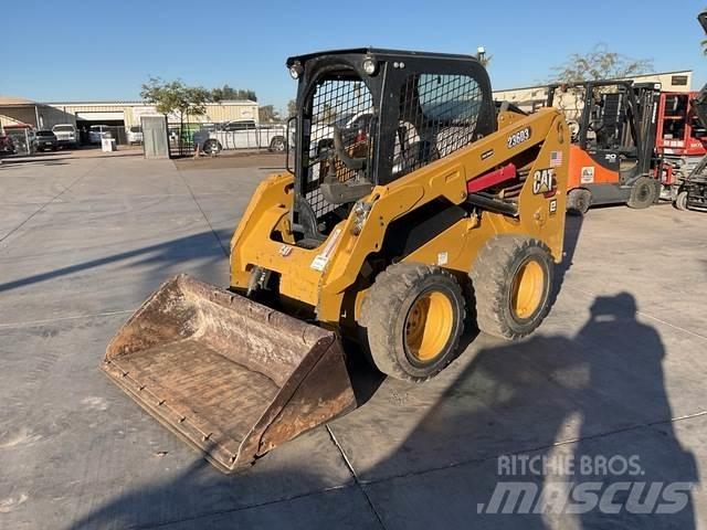 CAT 236D Kompaktlader