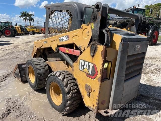CAT 242D3 Kompaktlader