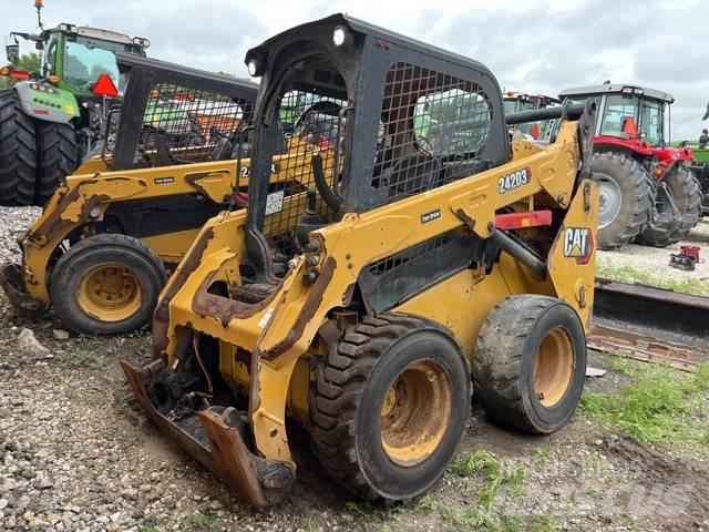 CAT 242D3 Kompaktlader