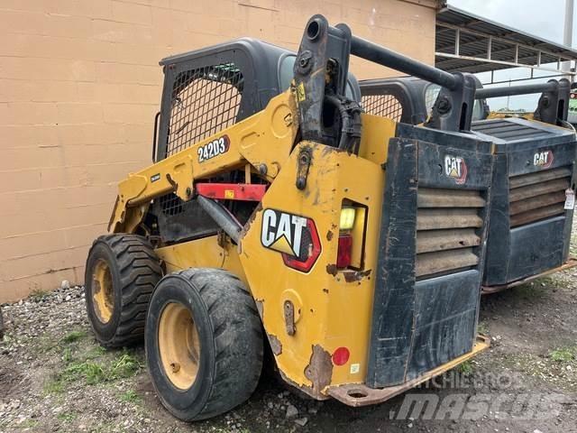 CAT 242D3 Kompaktlader